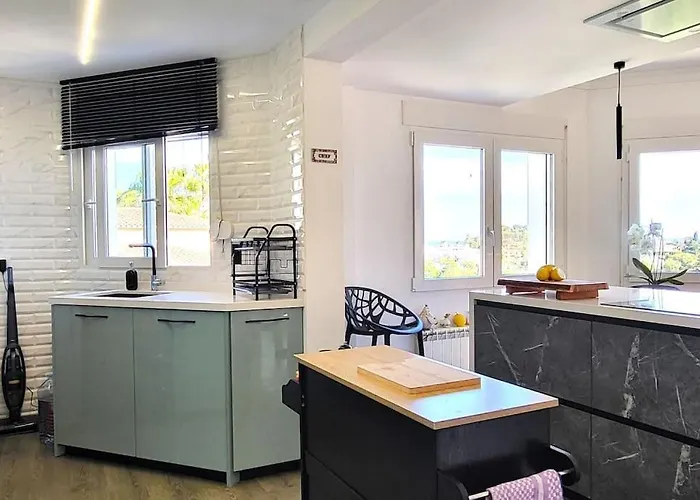 Semesterbostad Flor De Neu *