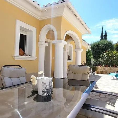 別荘 Flor De Neu デニア